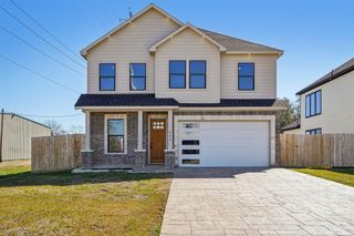 320 E Main Street, La Porte, TX 77571