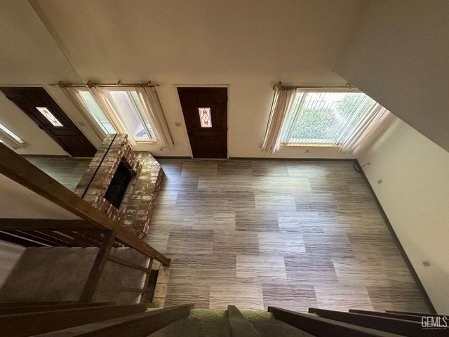 2316 Gosford Road W, Bakersfield, CA 93309