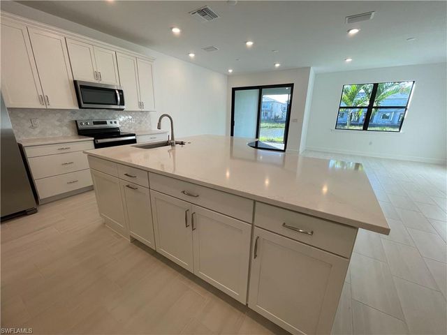4101 Sonoma Oaks CIR, Naples, FL 34119