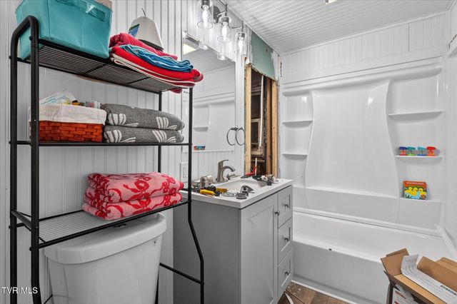 424 Lucy Road, Kingsport, TN 37660