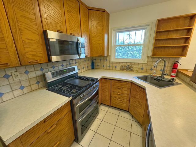 2111 New York Avenue SW, Albuquerque, NM 87104