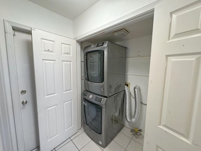 2111 New York Avenue SW, Albuquerque, NM 87104