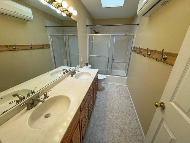 2111 New York Avenue SW, Albuquerque, NM 87104