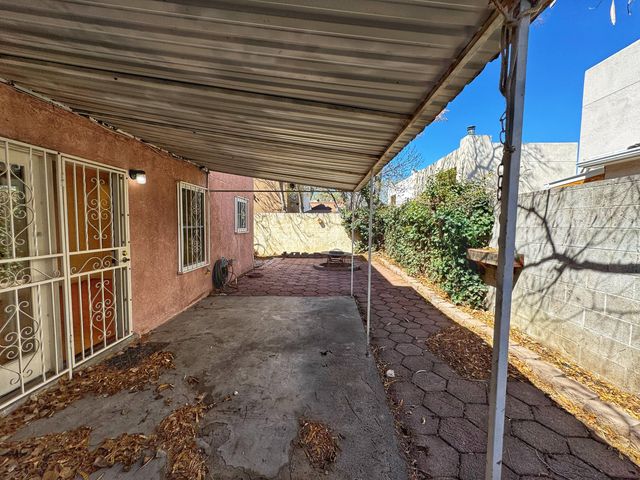 2111 New York Avenue SW, Albuquerque, NM 87104