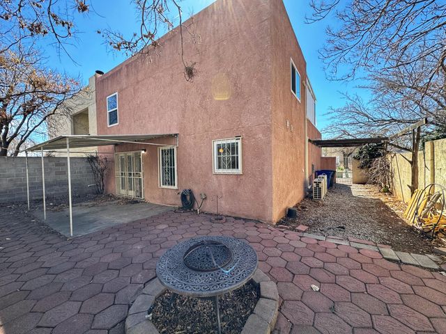 2111 New York Avenue SW, Albuquerque, NM 87104