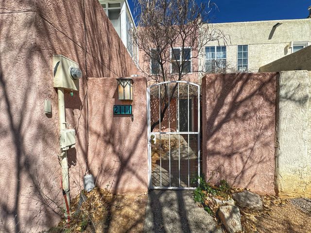 2111 New York Avenue SW, Albuquerque, NM 87104