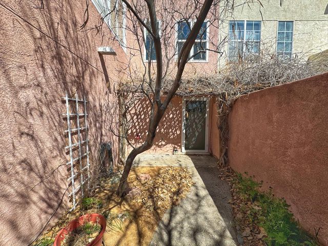 2111 New York Avenue SW, Albuquerque, NM 87104