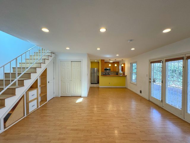 2111 New York Avenue SW, Albuquerque, NM 87104