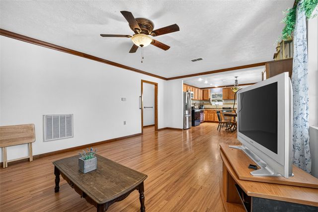 370 County Road 1333, Liberty, TX 77575