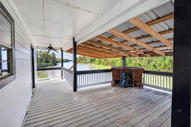 370 County Road 1333, Liberty, TX 77575