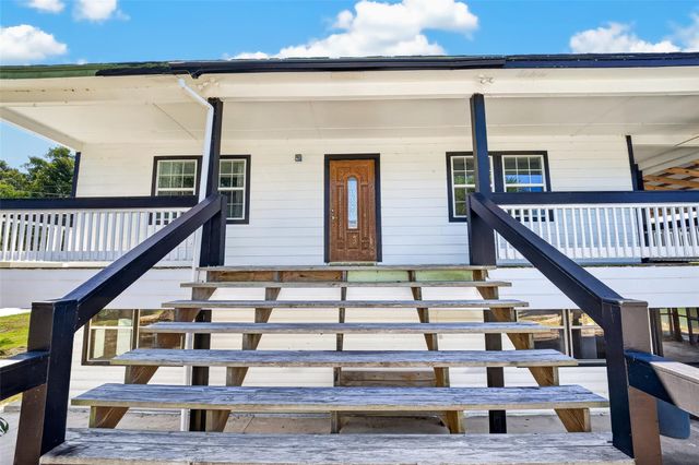 370 County Road 1333, Liberty, TX 77575