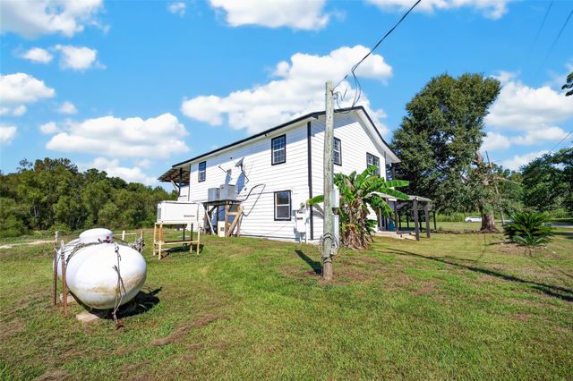 370 County Road 1333, Liberty, TX 77575