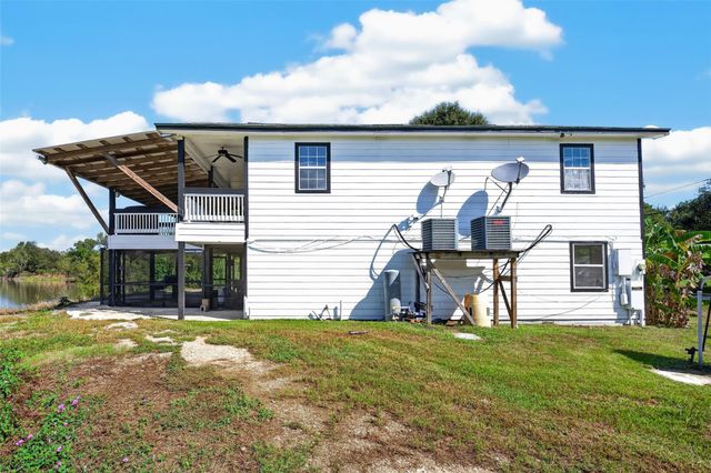 370 County Road 1333, Liberty, TX 77575
