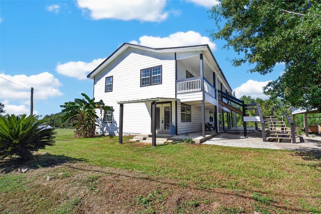 370 County Road 1333, Liberty, TX 77575