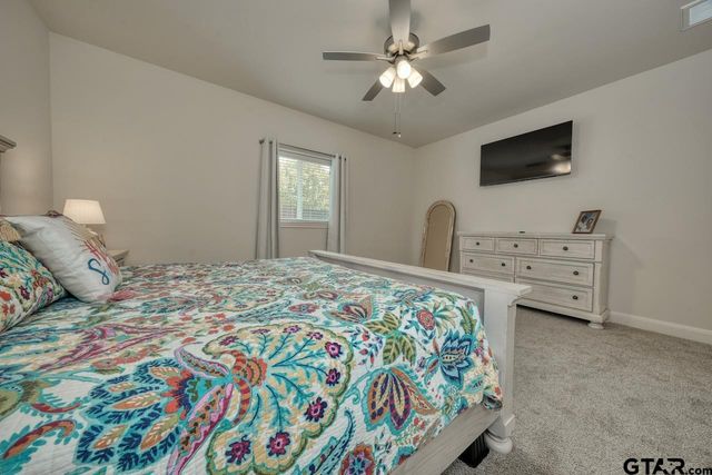 6111 Hamilton Meadows Way, Tyler, TX 75703