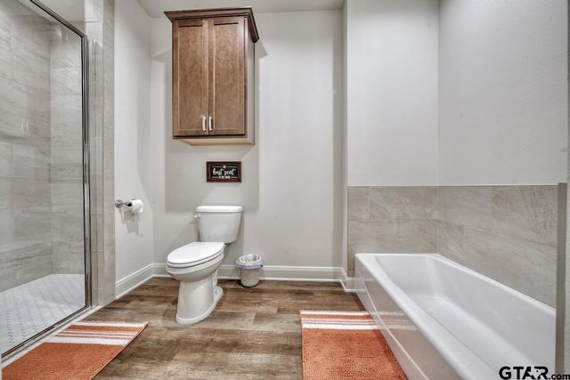 6111 Hamilton Meadows Way, Tyler, TX 75703
