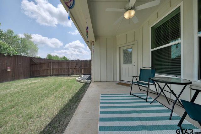 6111 Hamilton Meadows Way, Tyler, TX 75703