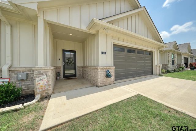 6111 Hamilton Meadows Way, Tyler, TX 75703