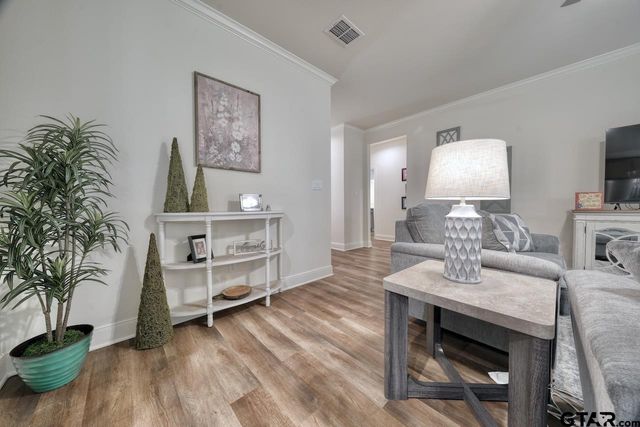 6111 Hamilton Meadows Way, Tyler, TX 75703