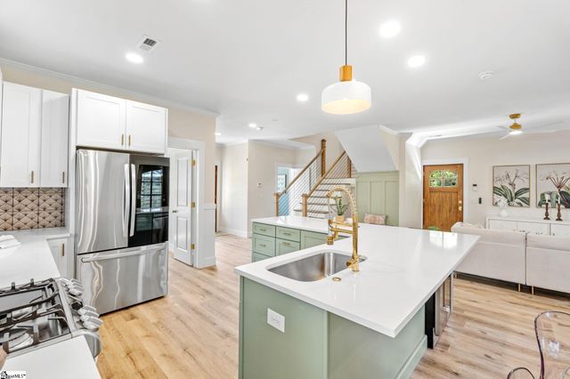 5 Winn Street, Greenville, SC 29601