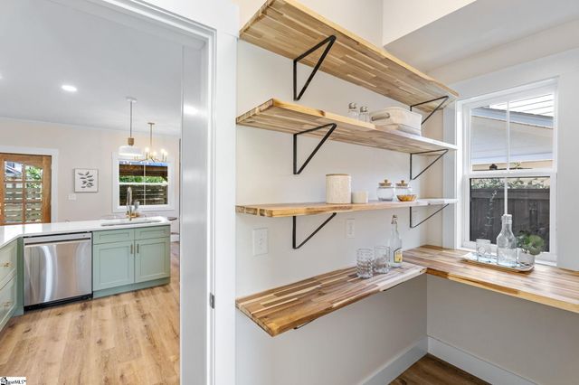 5 Winn Street, Greenville, SC 29601