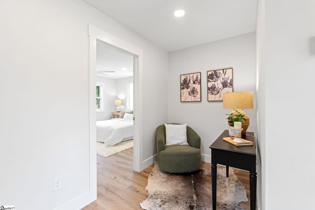 5 Winn Street, Greenville, SC 29601