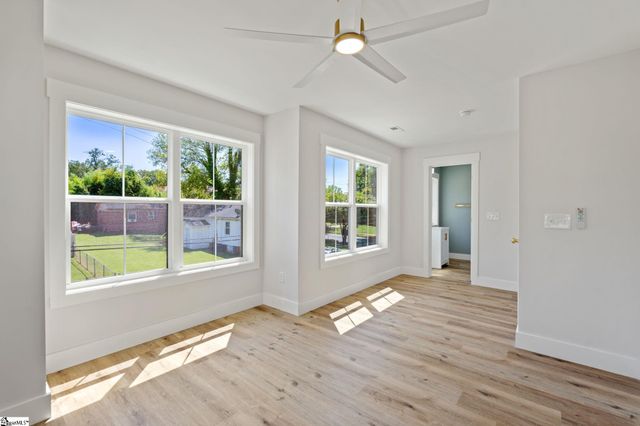 5 Winn Street, Greenville, SC 29601