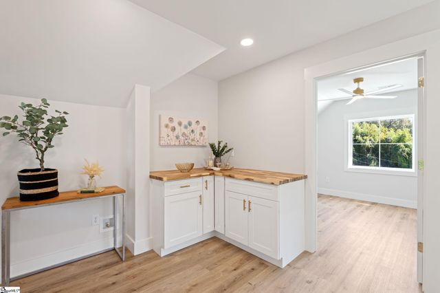 5 Winn Street, Greenville, SC 29601