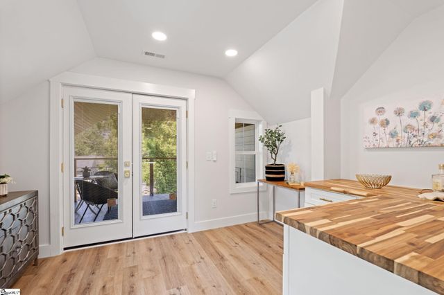 5 Winn Street, Greenville, SC 29601