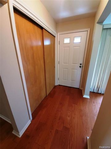 7124 Elmwood Drive, Grand Blanc, MI 48439