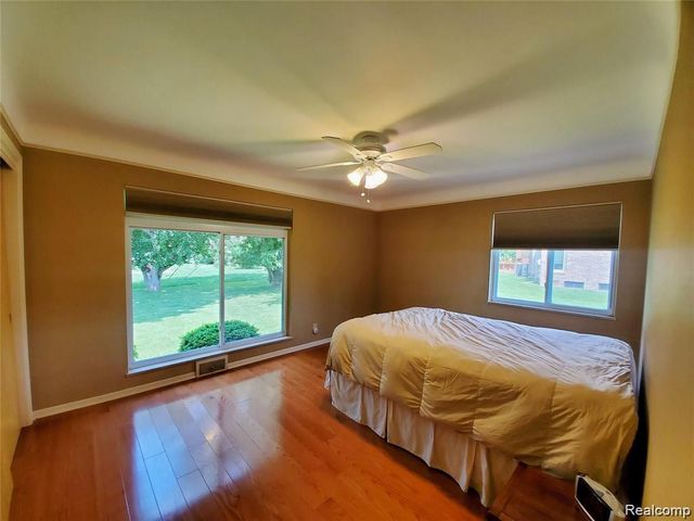 7124 Elmwood Drive, Grand Blanc, MI 48439