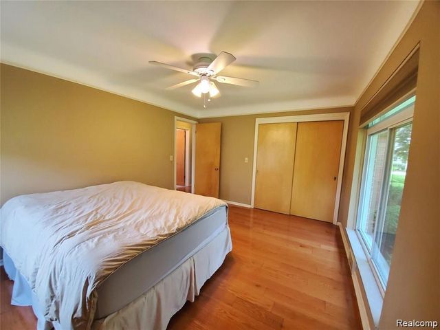 7124 Elmwood Drive, Grand Blanc, MI 48439