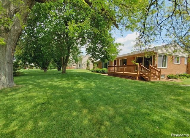 7124 Elmwood Drive, Grand Blanc, MI 48439