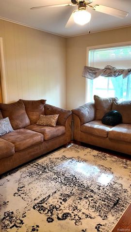 7124 Elmwood Drive, Grand Blanc, MI 48439