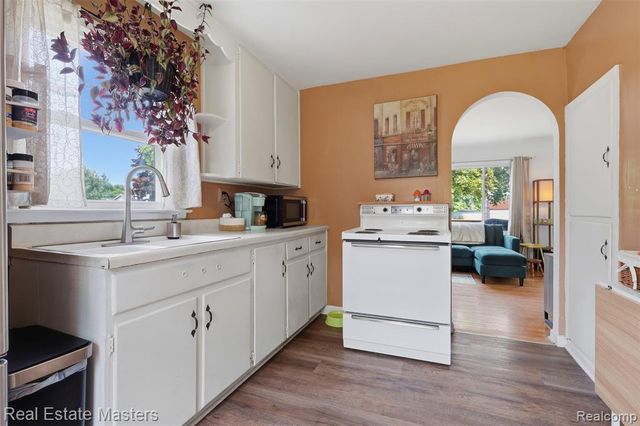 1014 Cypress Street, Port Huron, MI 48060
