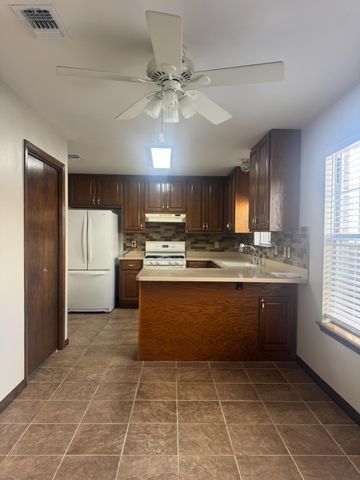 451 W Park Drive, Mary Esther, FL 32569