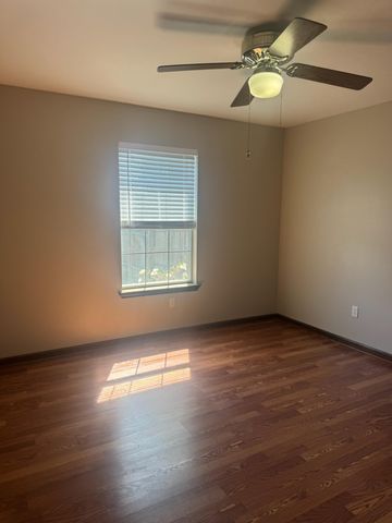451 W Park Drive, Mary Esther, FL 32569
