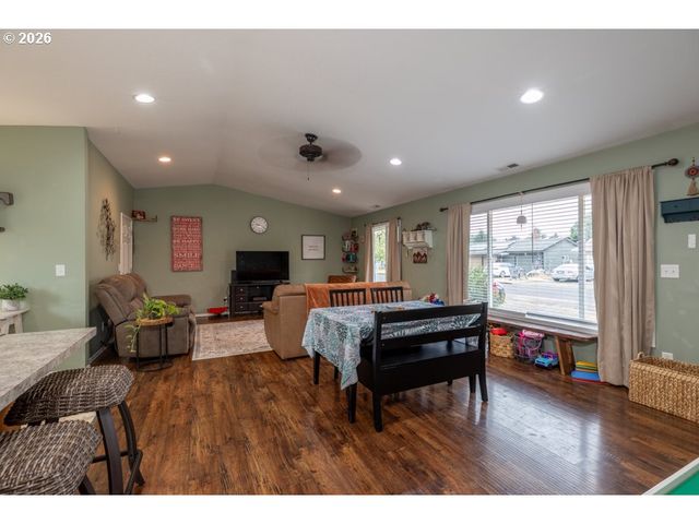 1680 TUDOR Way, Albany, OR 97322