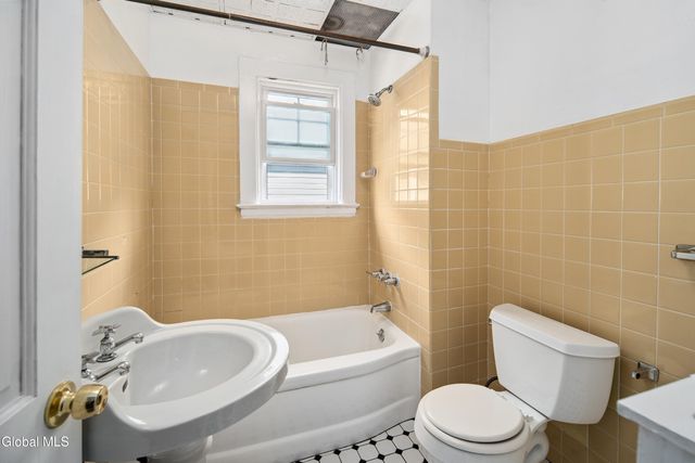 692 Morris Street, Albany, NY 12208