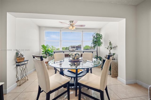 8951 Sunrise Lakes Blvd 301, Sunrise, FL 33322