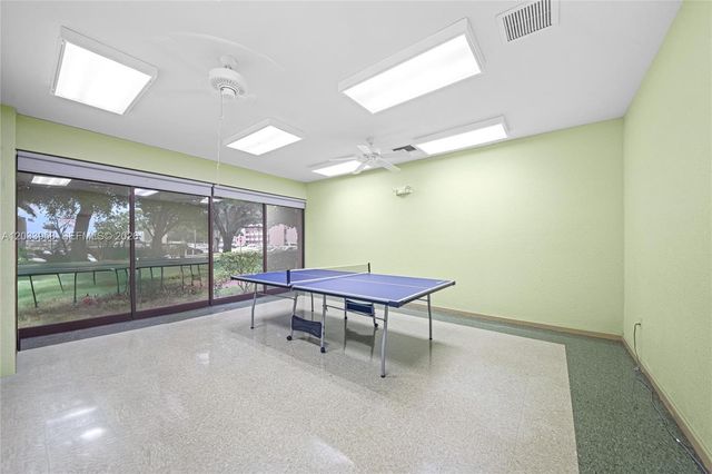 8951 Sunrise Lakes Blvd 301, Sunrise, FL 33322