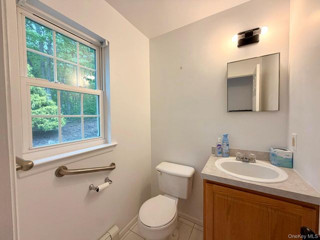 32 4th Avenue, Rocky Point, NY 11778
