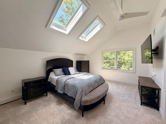 32 4th Avenue, Rocky Point, NY 11778