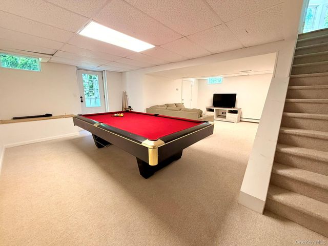 32 4th Avenue, Rocky Point, NY 11778