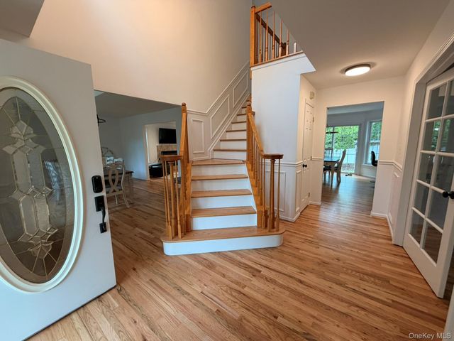 32 4th Avenue, Rocky Point, NY 11778