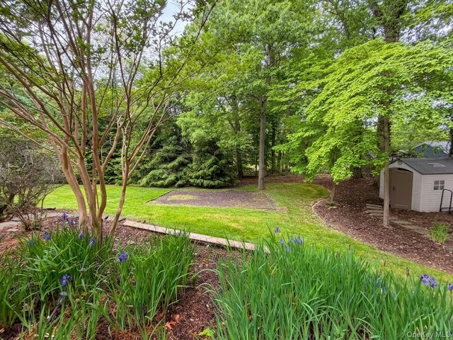 32 4th Avenue, Rocky Point, NY 11778