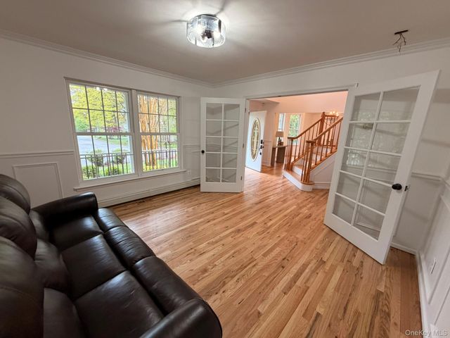 32 4th Avenue, Rocky Point, NY 11778