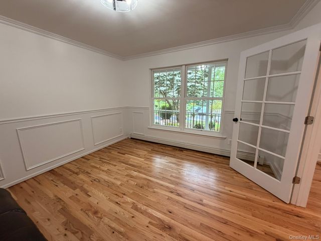 32 4th Avenue, Rocky Point, NY 11778