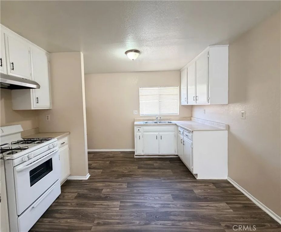 407 E E C, Ontario, CA 91764