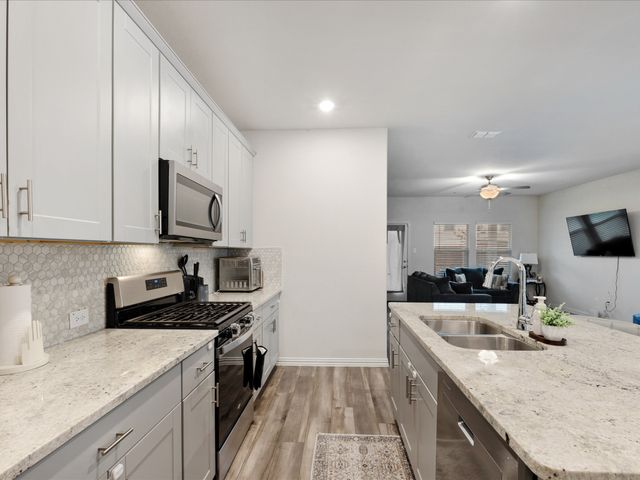 1809 Ash Oak Lane, Forney, TX 75126